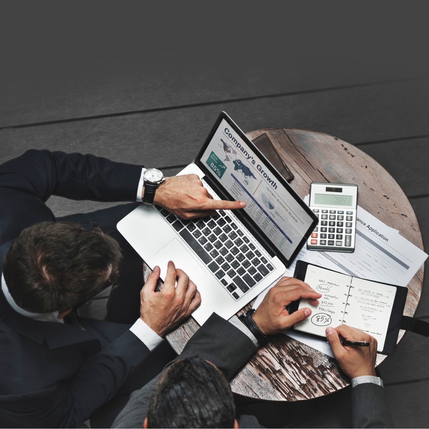 businessmen-working-strategic-planning